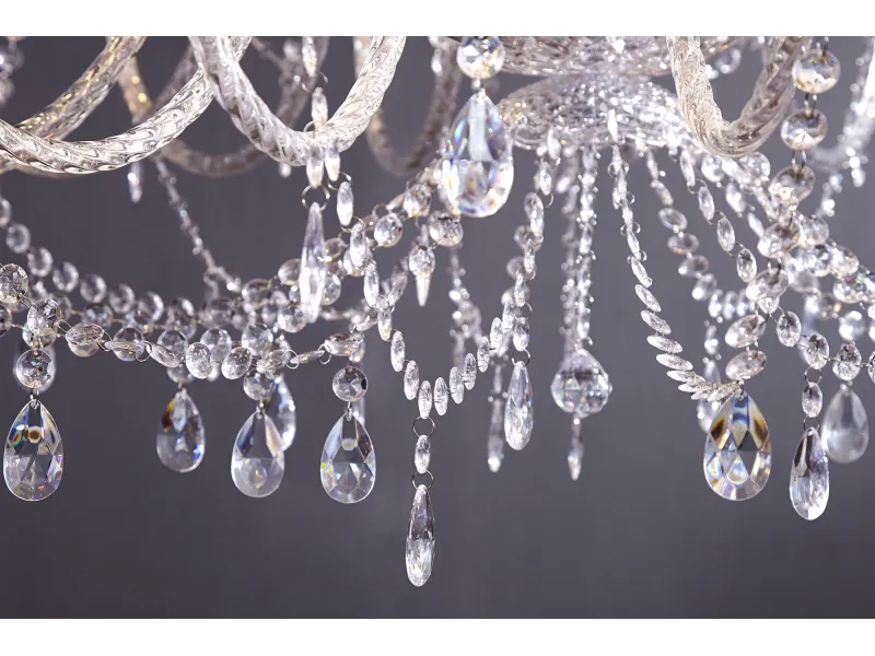 Lustre suspendu classique à 30 bougies coloris transparent