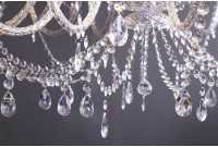 Lustre suspendu classique à 30 bougies coloris transparent