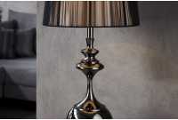 Lampadaire design baroque recouvert de fils de nylon noir