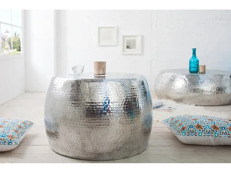 Table basse design en aluminium coloris argent