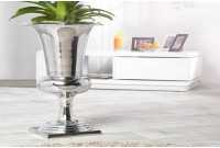 Vase design en aluminium de couleur argenté