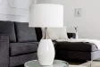 Lampe à poser moderne en métal et en toile de couleur blanche