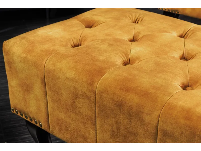 Repose-pieds CHESTERFIELD – Élégance et confort en velours jaune moutarde