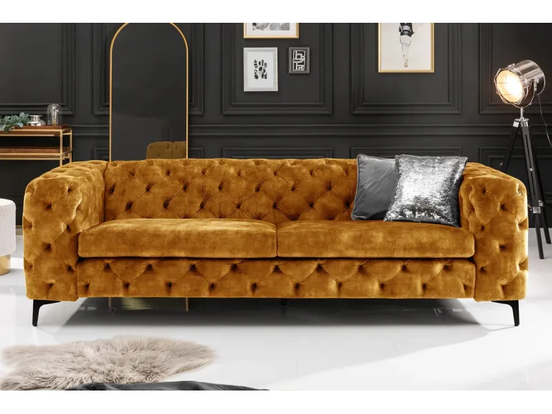 Canapé MODERN BAROCK 240cm 3 places – Élégance et raffinement en velours jaune moutarde