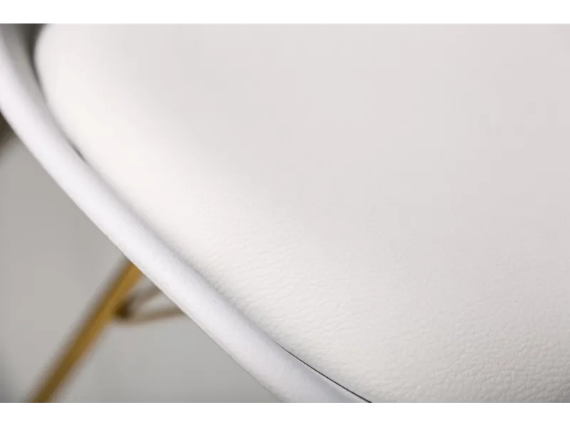 Chaise scandinave blanche pieds dorés – chaise design moderne élégante