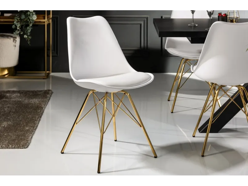 Chaise scandinave blanche pieds dorés – chaise design moderne élégante