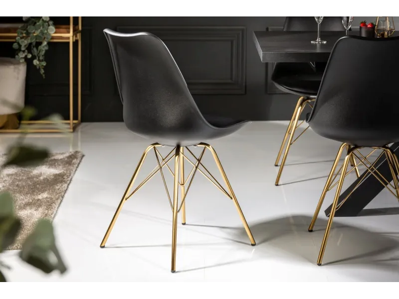 Chaise scandinave noire pieds dorés – chaise design moderne élégante