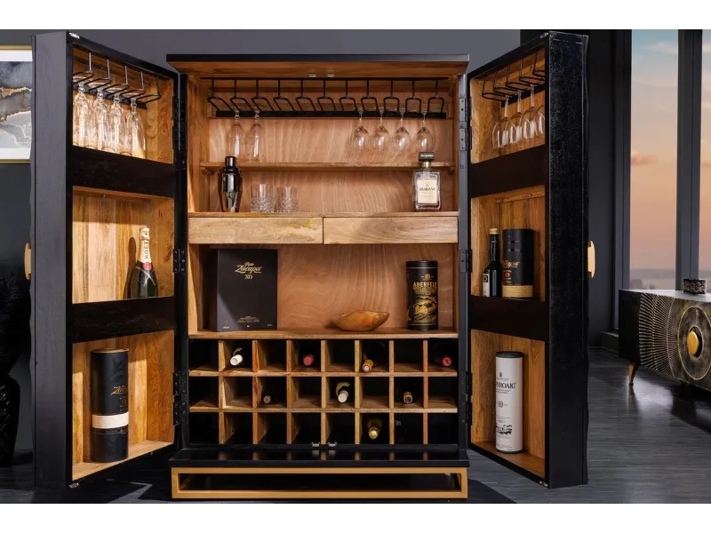 Armoire en  bois massif sculpté scorpion coloris noir 141cm pas cher