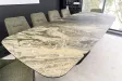 Table à manger extensible en céramique 180-225cm aspect marbre pas cher