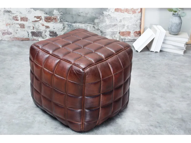 Pouf design rembourré en cuir de couleur marron