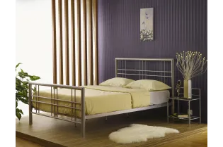 Lit contemporain de 140x200 cm en métal teinté gris