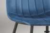 Chaise design en velours coloris bleu, pieds noirs