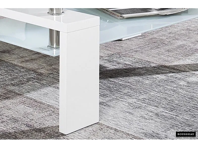 Table basse design coloris blanc laqué avec plateau en verre