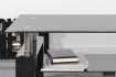 Table basse design coloris noir avec plateau en verre
