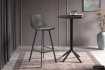 Tabouret de bar design en similicuir coloris gris