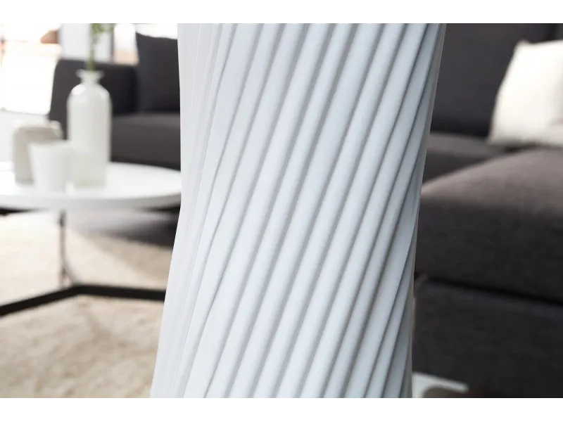 Lampadaire ovale 120 cm en tissu de latex plissé coloris blanc