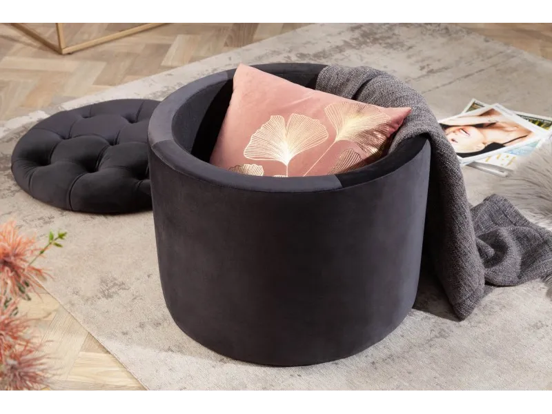 Pouf design baroque en velours coloris noir