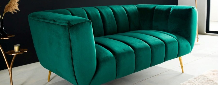  Canapés velours modernes : tendances, styles et conseils pour un salon réussi